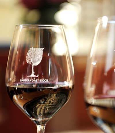 Le eccellenze collinari: alla scoperta di Nizza Monferrato - Vino Barbera