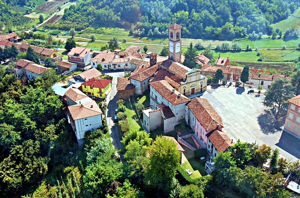 Itinerari langhe: vista panoramica di Vinchio Vaglio Itinerari langhe: vista panoramica di Vinchio Vaglio