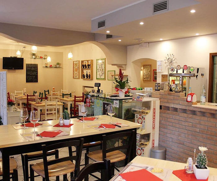 Ristoranti Nelle Langhe Al Peperone Rosse Pizzeria 01